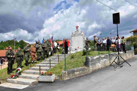 Zbrane je nagovorila osrednja govornica dr. Ljubica Jelušič
